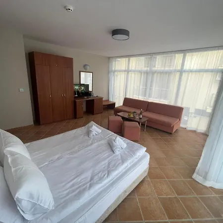 Eco Palace 3* بريمورسكو