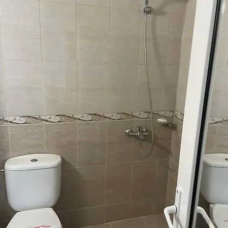 فندق Eco Palace 3*