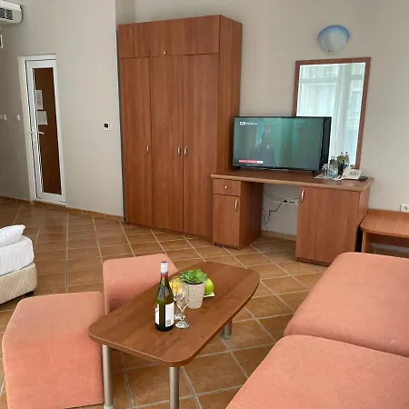 Eco Palace 3* Πριμόρσκο